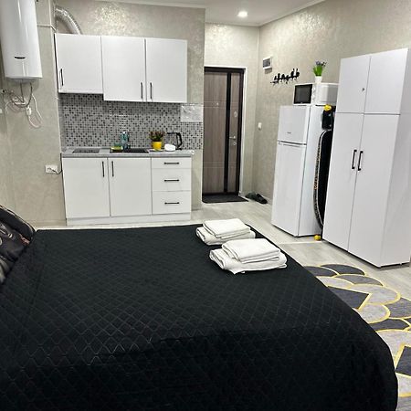 Kuznechnaya Street Apartment Харков Екстериор снимка