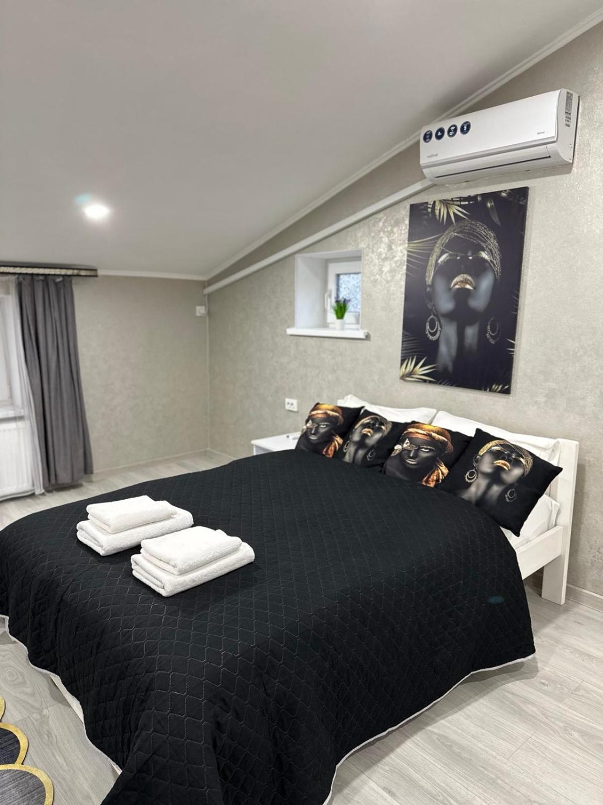 Kuznechnaya Street Apartment Харков Екстериор снимка